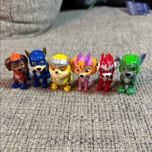 Paw Patrol mighty pups Figurines Set